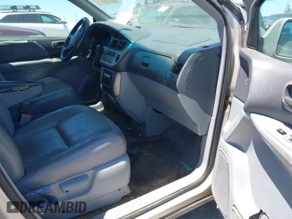 2001 Toyota Sienna LE z VIN 4T3ZF13C61U393209, wystawiony jako IAAI lot #42304583 z przebiegiem 253 662 mil mil oraz . Historia ofert i sprzedaży dostępna na DreamBid. Obrazek 5.