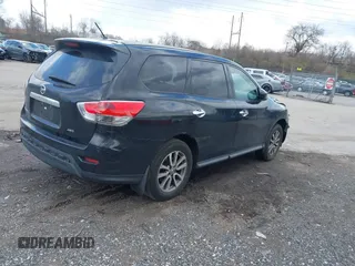 2014 Nissan Pathfinder SV with VIN 5N1AR2MM4EC708630, listed as a IAAI auction lot 41893720 with 129,985 mi miles. Bid and sale history available at carsss.com. Image 4.