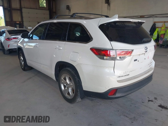 2015 Toyota Highlander Limited with VIN 5TDDKRFH1FS117329, listed as a IAAI auction lot 42776835 with 67,889 mi miles and . Bid and sale history available at DreamBid. Image 3.