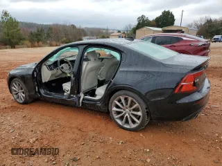 2019 Volvo S60 Momentum with VIN 7JRA22TK5KG001244, listed as a Copart auction lot 44269295 with 36,891 mi miles and Salvage Title. Bid and sale history available at carsss.com. Image 2.