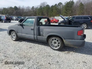 1997 GMC Sonoma SLS with VIN 1GTCS14X8VK507860, listed as a Copart auction lot 45328845 with 243,382 mi miles and Salvage Title. Bid and sale history available at carsss.com. Image 2.