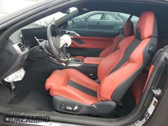 2024 BMW M4 Competition xDrive z VIN WBS33BA09RCR01533, wystawiony jako Copart lot #87263184 z przebiegiem 5 347 mil mil oraz Szkoda całkowita • Salvage title. Historia ofert i sprzedaży dostępna na DreamBid. Obrazek 7.