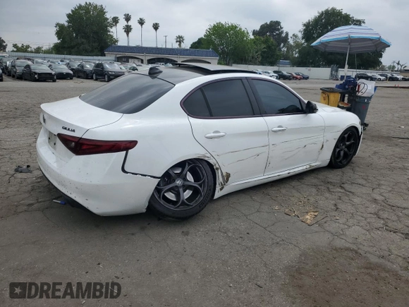 2019 Alfa Romeo Giulia Ti Sport с VIN ZARFAMBN6K7605647, выставлен на аукционе Copart как лот 54258525 с пробегом 97 036 миль миль и Списание • Salvage title. История ставок и продаж доступна на DreamBid. Изображение 3.