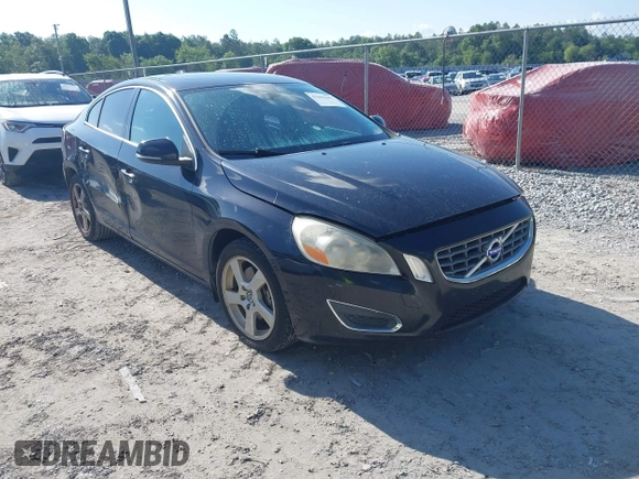 2012 Volvo S60 T5 z VIN YV1622FS1C2124192, wystawiony jako IAAI lot #42202685 z przebiegiem 170 552 mil mil oraz . Historia ofert i sprzedaży dostępna na DreamBid. Obrazek 1.