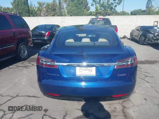 2016 Tesla Model S 90D with VIN 5YJSA1E48GF161604, listed as a IAAI auction lot 39977345 with 32,789 mi miles and . Bid and sale history available at DreamBid. Image 16.