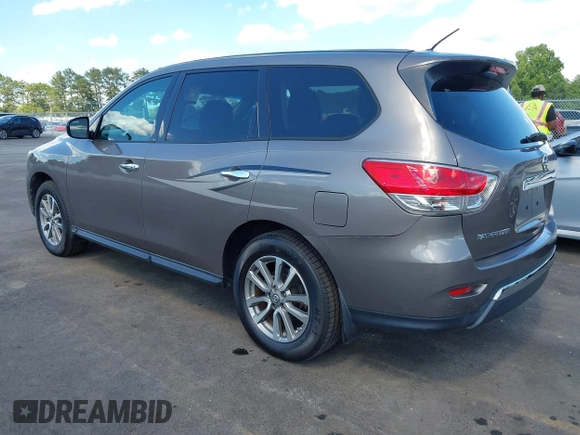 2014 Nissan Pathfinder S z VIN 5N1AR2MNXEC613921, wystawiony jako IAAI lot #42346119 z przebiegiem 163 490 mil mil oraz . Historia ofert i sprzedaży dostępna na DreamBid. Obrazek 3.