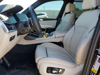 2022 BMW X7 xDrive40i z VIN 5UXCW2C02N9N07423, wystawiony jako Copart lot #51955365 z przebiegiem 60 268 mil mil oraz Szkoda całkowita • Salvage title. Historia ofert i sprzedaży dostępna na DreamBid. Obrazek 7.