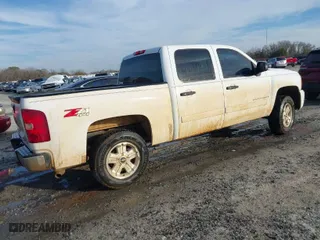 2008 Chevrolet Silverado 1500 LT w/1LT with VIN 3GCEK13M78G127985, listed as a IAAI auction lot 41453826 with 279,748 mi miles. Bid and sale history available at carsss.com. Image 4.