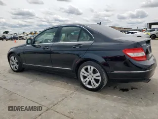 2008 Mercedes-Benz C 300 Sport z VIN WDDGF54X18R010552, wystawiony jako Copart lot #55725885 z przebiegiem 235 274 mil mil oraz Szkoda całkowita • Salvage title. Historia ofert i sprzedaży dostępna na DreamBid. Obrazek 2.