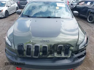 2018 Jeep Cherokee Trailhawk с VIN 1C4PJMBX2JD609467, выставлен на аукционе IAAI как лот 42514088 с пробегом 135 139 миль миль и . История ставок и продаж доступна на DreamBid. Изображение 10.
