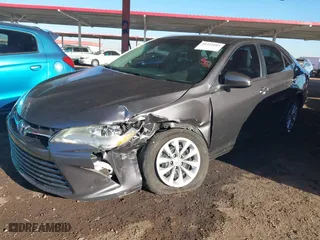 2016 Toyota Camry XLE with VIN 4T4BF1FK0GR569960, listed as a IAAI auction lot 41321085 with 118,324 mi miles. Bid and sale history available at carsss.com. Image 17.
