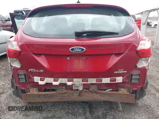 2014 Ford Focus SE with VIN 1FADP3K20EL136640, listed as a IAAI auction lot 42022467 with 137,475 mi miles. Bid and sale history available at carsss.com. Image 6.