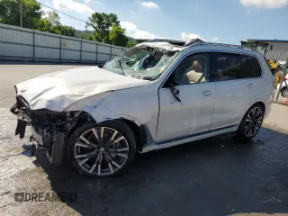 2020 BMW X7 xDrive40i z VIN 5UXCW2C08L9B92949, wystawiony jako Copart lot #55934825 z przebiegiem Nie podano mil oraz Szkoda całkowita • Salvage title. Historia ofert i sprzedaży dostępna na DreamBid. Obrazek 1.