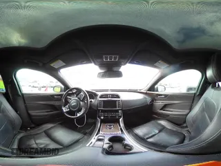 2017 Jaguar XE 35t R-Sport z VIN SAJAL4BV9HCP10649, wystawiony jako IAAI lot #41533051 z przebiegiem 59 431 mil mil oraz . Historia ofert i sprzedaży dostępna na DreamBid. Obrazek 18.