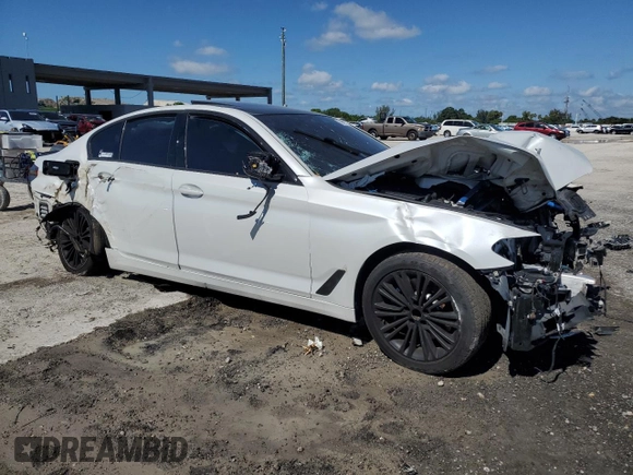 2020 BMW 5 Series 530i z VIN WBAJR3C01LWW68055, wystawiony jako Copart lot #56959985 z przebiegiem Nie podano mil oraz Nie do naprawy • Non repairable. Historia ofert i sprzedaży dostępna na DreamBid. Obrazek 4.