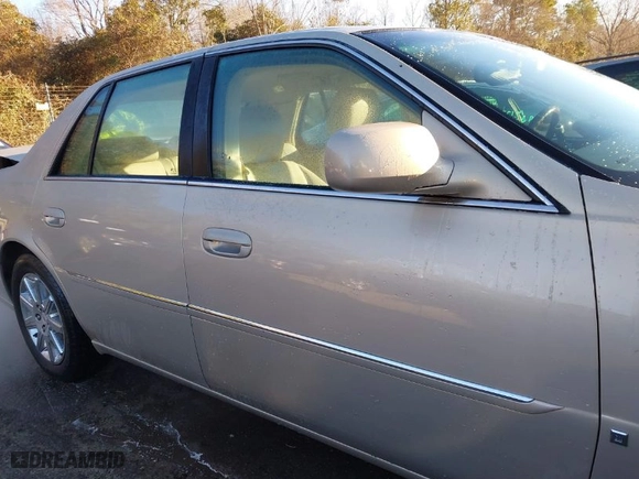 2009 Cadillac DTS w/1SA with VIN 1G6KD57Y69U110856, listed as a IAAI auction lot 41369392 with 89,282 mi miles. Bid and sale history available at carsss.com. Image 13.