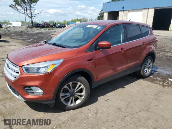 2019 Ford Escape SE z VIN 1FMCU9GD7KUC00377, wystawiony jako Copart lot #56136395 z przebiegiem 199 398 mil mil oraz Tytuł czysty. Historia ofert i sprzedaży dostępna na DreamBid. Obrazek 1.