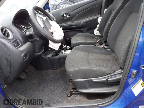 2016 Nissan Versa SV z VIN 3N1CN7AP9GL840460, wystawiony jako IAAI lot #41451719 z przebiegiem Nie podano mil oraz . Historia ofert i sprzedaży dostępna na DreamBid. Obrazek 5.