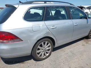 2013 Volkswagen Jetta TDI w/Sunroof & Nav with VIN 3VWPL7AJ0DM627920, listed as a IAAI auction lot 42629396 with 138,741 mi miles and . Bid and sale history available at DreamBid. Image 6.