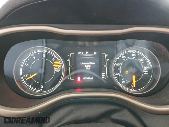 2018 Jeep Cherokee Latitude Tech Connect with VIN 1C4PJLCBXJD552982, listed as a Copart auction lot 49945225 with 157,930 mi miles and Salvage title. Bid and sale history available at DreamBid. Image 9.