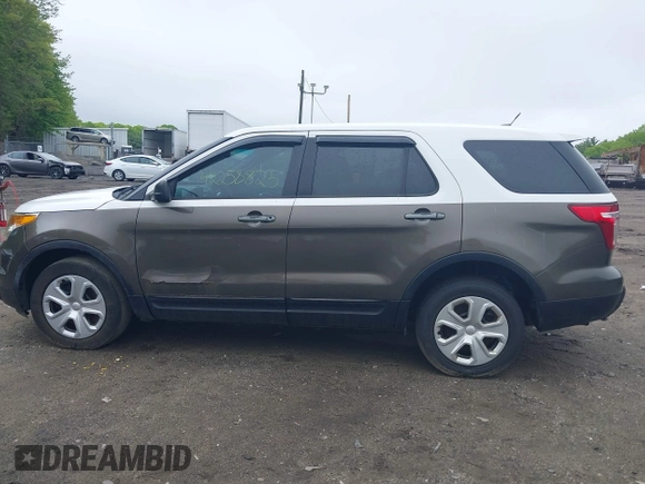 2013 Ford Police Interceptor Utility z VIN 1FM5K8AR6DGA26686, wystawiony jako IAAI lot #42258825 z przebiegiem 199 130 mil mil oraz . Historia ofert i sprzedaży dostępna na DreamBid. Obrazek 14.