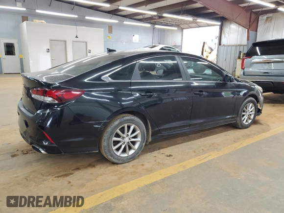 2018 Hyundai Sonata SE z VIN 5NPE24AF2JH657994, wystawiony jako Copart lot #52652605 z przebiegiem 156 642 mil mil oraz Czysty tytuł • Clean title. Historia ofert i sprzedaży dostępna na DreamBid. Obrazek 3.