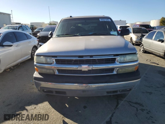 2004 Chevrolet Tahoe LS z VIN 1GNEC13V94R144116, wystawiony jako Copart lot #44201645 z przebiegiem Nie podano mil oraz Czysty tytuł • Clean title. Historia ofert i sprzedaży dostępna na DreamBid. Obrazek 5.