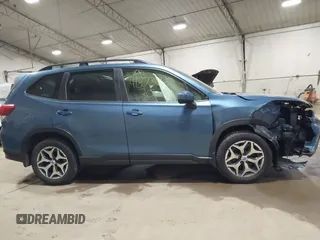 2020 Subaru Forester Premium with VIN JF2SKAJC6LH516615, listed as a IAAI auction lot 41873198 with 33,726 mi miles. Bid and sale history available at carsss.com. Image 13.