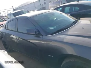 2014 Dodge Charger RT z VIN 2C3CDXCT7EH214037, wystawiony jako IAAI lot #41399551 z przebiegiem 108 620 mil mil oraz . Historia ofert i sprzedaży dostępna na DreamBid. Obrazek 13.