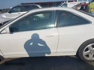 2001 Honda Accord EX с VIN 1HGCG22581A001018, выставлен на аукционе IAAI как лот 42104460 с пробегом 132 247 миль миль и . История ставок и продаж доступна на DreamBid. Изображение 14.