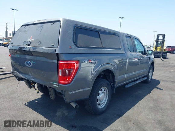2022 Ford F-150 XL z VIN 1FTEX1EP3NKE22465, wystawiony jako IAAI lot #42179153 z przebiegiem 26 500 mil mil oraz . Historia ofert i sprzedaży dostępna na DreamBid. Obrazek 4.
