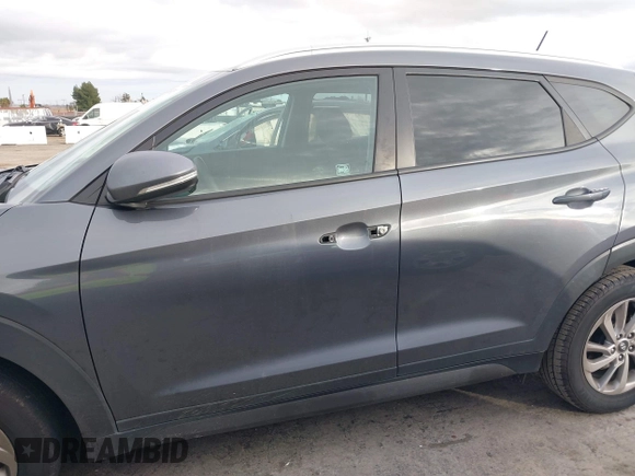 2016 Hyundai Tucson Sport with VIN KM8J33A20GU026691, listed as a IAAI auction lot 41496129 with 111,958 mi miles. Bid and sale history available at carsss.com. Image 14.