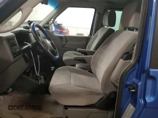 2003 Volkswagen EuroVan с VIN WV2KB47053H044308, выставлен на аукционе Copart как лот 81267494 с пробегом 174 679 миль миль и Чистый • Clean title. История ставок и продаж доступна на DreamBid. Изображение 7.