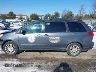 2007 Toyota Sienna XLE with VIN 5TDZK22C27S035151, listed as a IAAI auction lot 41380573 with 282,903 mi miles. Bid and sale history available at carsss.com. Image 14.
