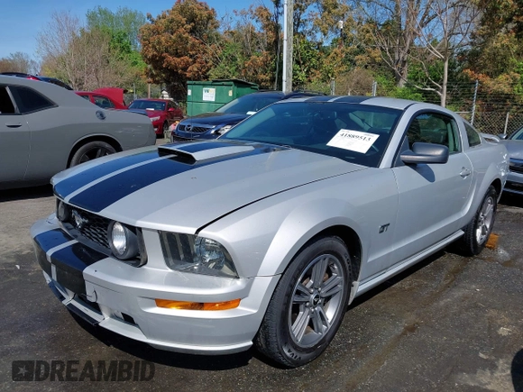 2007 Ford Mustang GT Deluxe with VIN 1ZVFT82HX75266798, listed as a IAAI auction lot 41889513 with 221,902 mi miles. Bid and sale history available at carsss.com. Image 17.