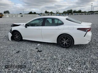 2024 Toyota Camry SE with VIN 4T1G11AK2RU862056, listed as a Copart auction lot 51670125 with 26,724 mi miles and Salvage Title. Bid and sale history available at carsss.com. Image 2.
