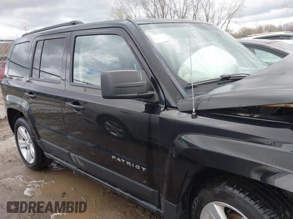 2013 Jeep Patriot Latitude with VIN 1C4NJPFB9DD137649, listed as a IAAI auction lot 42026647 with 130,307 mi miles and . Bid and sale history available at carsss.com. Image 13.