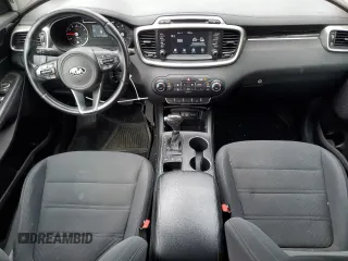 2017 Kia Sorento LX with VIN 5XYPGDA33HG237470, listed as a Copart auction lot 59236555 with 89,139 mi miles and Salvage title. Bid and sale history available at DreamBid. Image 8.