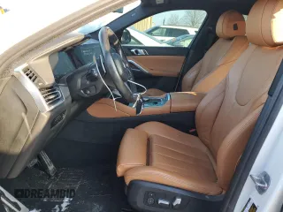 2022 BMW X6 xDrive40i with VIN 5UXCY6C08N9K10724, listed as a Copart auction lot 88091075 with 30,825 mi miles and Salvage Title. Bid and sale history available at carsss.com. Image 7.