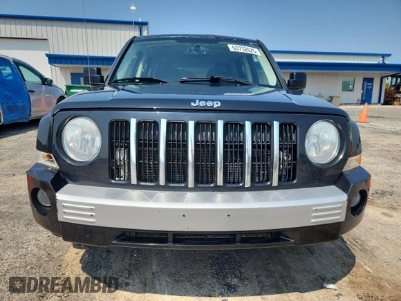 2009 Jeep Patriot with VIN 1J8FF48B99D130007, listed as a Copart auction lot 63732625 with 90,352 mi miles and Non repairable. Bid and sale history available at DreamBid. Image 5.