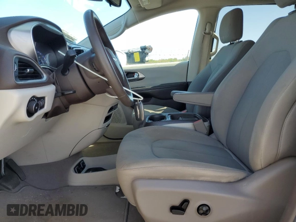 2018 Chrysler Pacifica Touring Plus with VIN 2C4RC1FG4JR157496, listed as a Copart auction lot 88452535 with 78,252 mi miles and Salvage Title. Bid and sale history available at DreamBid. Image 7.