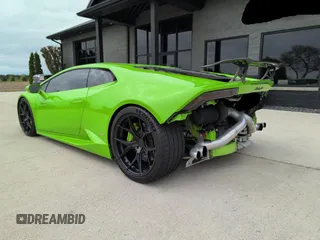 2015 Lamborghini Huracan z VIN ZHWUC1ZF7FLA03405, wystawiony jako Copart lot #57724465 z przebiegiem 31 953 mil mil oraz Tytuł czysty. Historia ofert i sprzedaży dostępna na DreamBid. Obrazek 3.