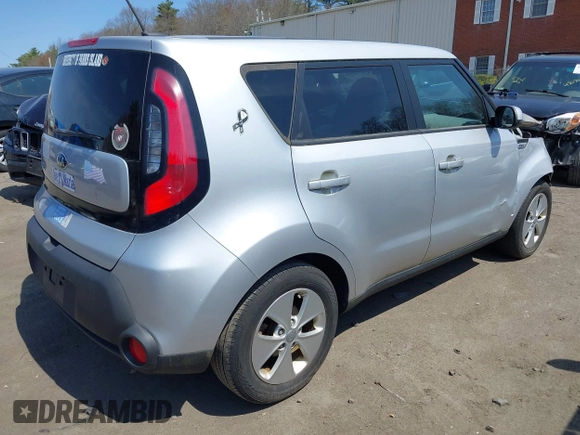 2015 Kia Soul with VIN KNDJN2A26F7767966, listed as a IAAI auction lot 42079812 with 25,870 mi miles and . Bid and sale history available at DreamBid. Image 4.