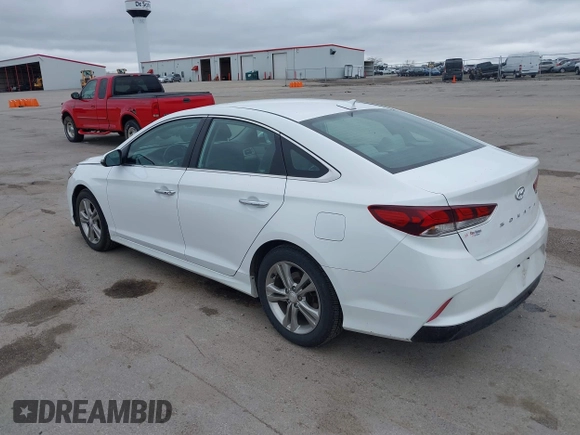 2018 Hyundai Sonata Limited with VIN 5NPE34AF2JH636995, listed as a IAAI auction lot 42105350 with 105,279 mi miles. Bid and sale history available at carsss.com. Image 3.