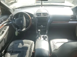 2018 Ford Explorer Platinum z VIN 1FM5K8HT7JGA51982, wystawiony jako Copart lot #57601575 z przebiegiem 126 400 mil mil oraz Szkoda całkowita • Salvage title. Historia ofert i sprzedaży dostępna na DreamBid. Obrazek 8.