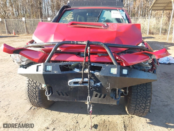 2019 Toyota 4Runner SR5 with VIN JTEBU5JR8K5615811, listed as a IAAI auction lot 41152252 with 96,449 mi miles. Bid and sale history available at carsss.com. Image 6.