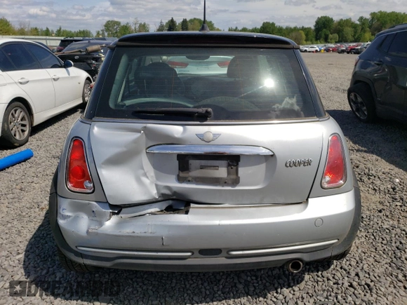 2006 MINI Hardtop with VIN WMWRC33546TK70683, listed as a Copart auction lot 54929365 with 109,484 mi miles and Salvage title. Bid and sale history available at DreamBid. Image 6.
