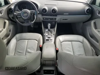 2016 Audi A3 Premium z VIN WAUB8GFF3G1044968, wystawiony jako Copart lot #54864005 z przebiegiem 132 104 mil mil oraz Szkody całkowita. Historia ofert i sprzedaży dostępna na DreamBid. Obrazek 8.