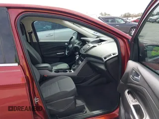 2014 Ford Escape SE z VIN 1FMCU0GX3EUD58029, wystawiony jako IAAI lot #41737972 z przebiegiem 110 155 mil mil oraz . Historia ofert i sprzedaży dostępna na DreamBid. Obrazek 5.