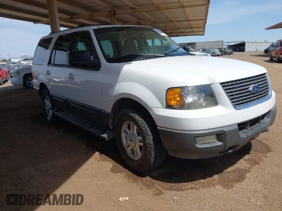 2004 Ford Expedition Special Service with VIN 1FMPU16L14LB22571, listed as a IAAI auction lot 41941673 with 1 mi miles. Bid and sale history available at carsss.com. Image 1.